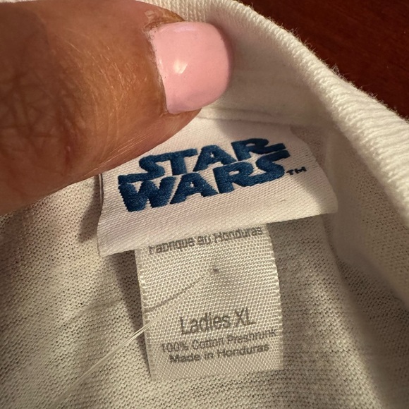 Star Wars Yoda NWT Graphic Tee - ptp 18” length 28” - Picture 5 of 5